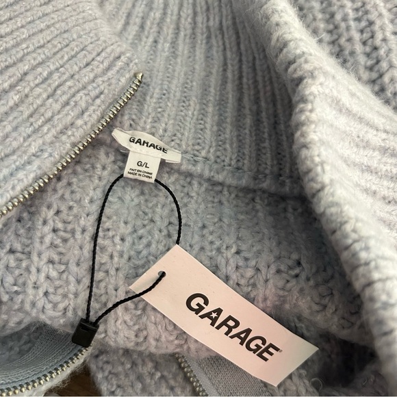 NWT garage Cozy Gray Turtleneck Sweater L - Picture 6 of 11